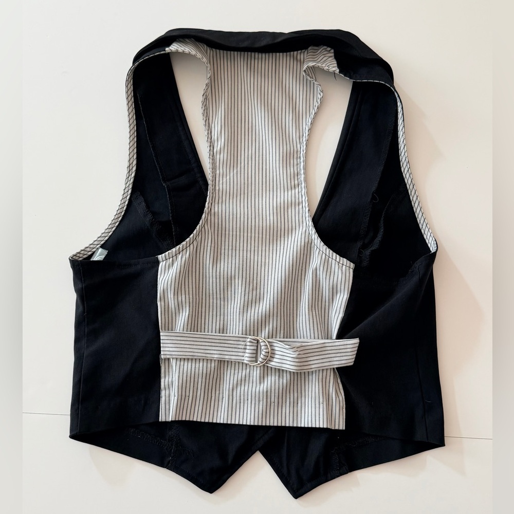 Women's Black Tailored Vest with Pinstriped Back Size L - Picture 2 of 9